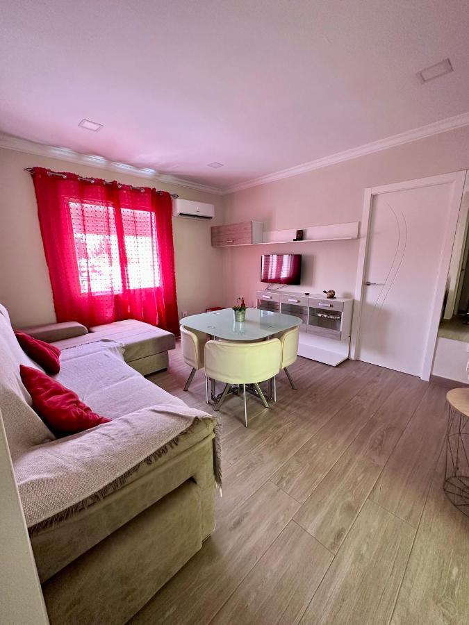Precioso Apartamento 3 Dormitorios, Aire Acondicionado Menos 10 Min A Pie Feria Χέρεζ Εξωτερικό φωτογραφία