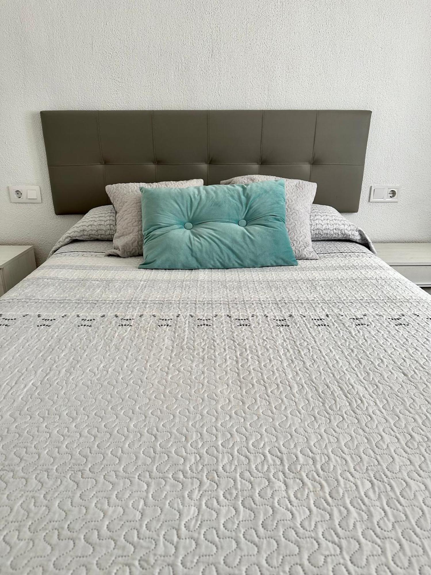 Precioso Apartamento 3 Dormitorios, Aire Acondicionado Menos 10 Min A Pie Feria Χέρεζ Εξωτερικό φωτογραφία